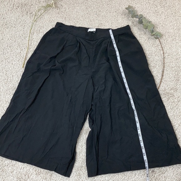 Reitmans black pleated w pocket pants 😻! - Picture 6 of 11